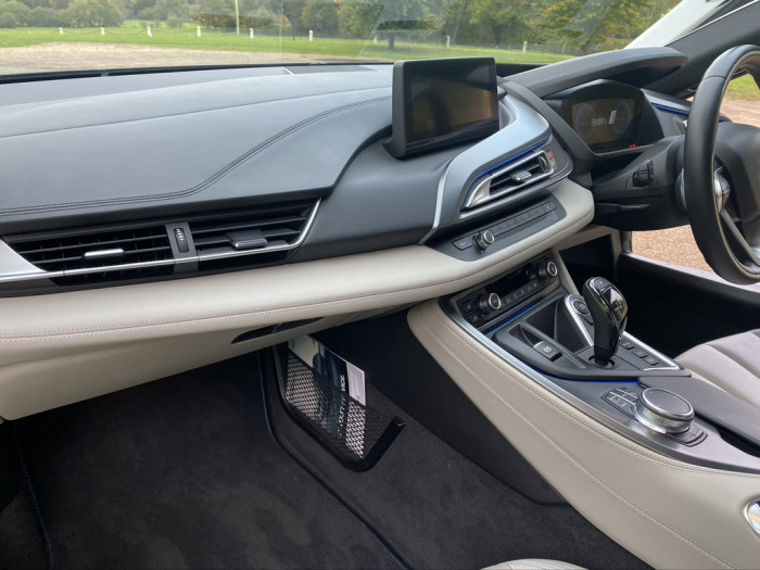 bmw i8 interior