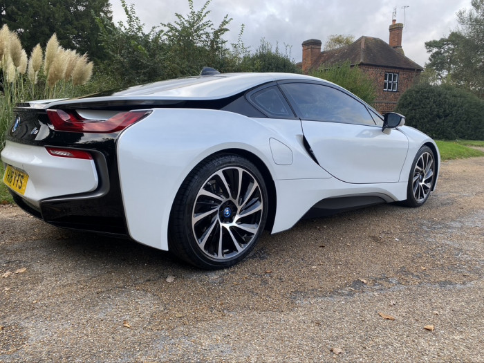 bmw i8 surrey